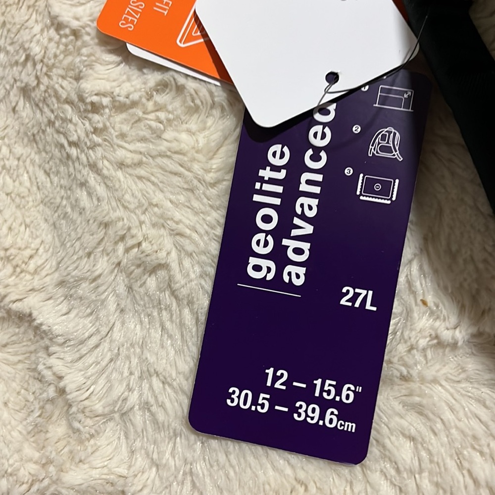 New With Tag Targus Computer Back Pack - image 2